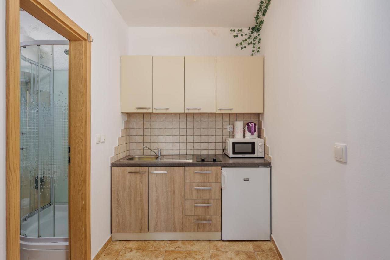 Apartments Tommi Dramalj Extérieur photo