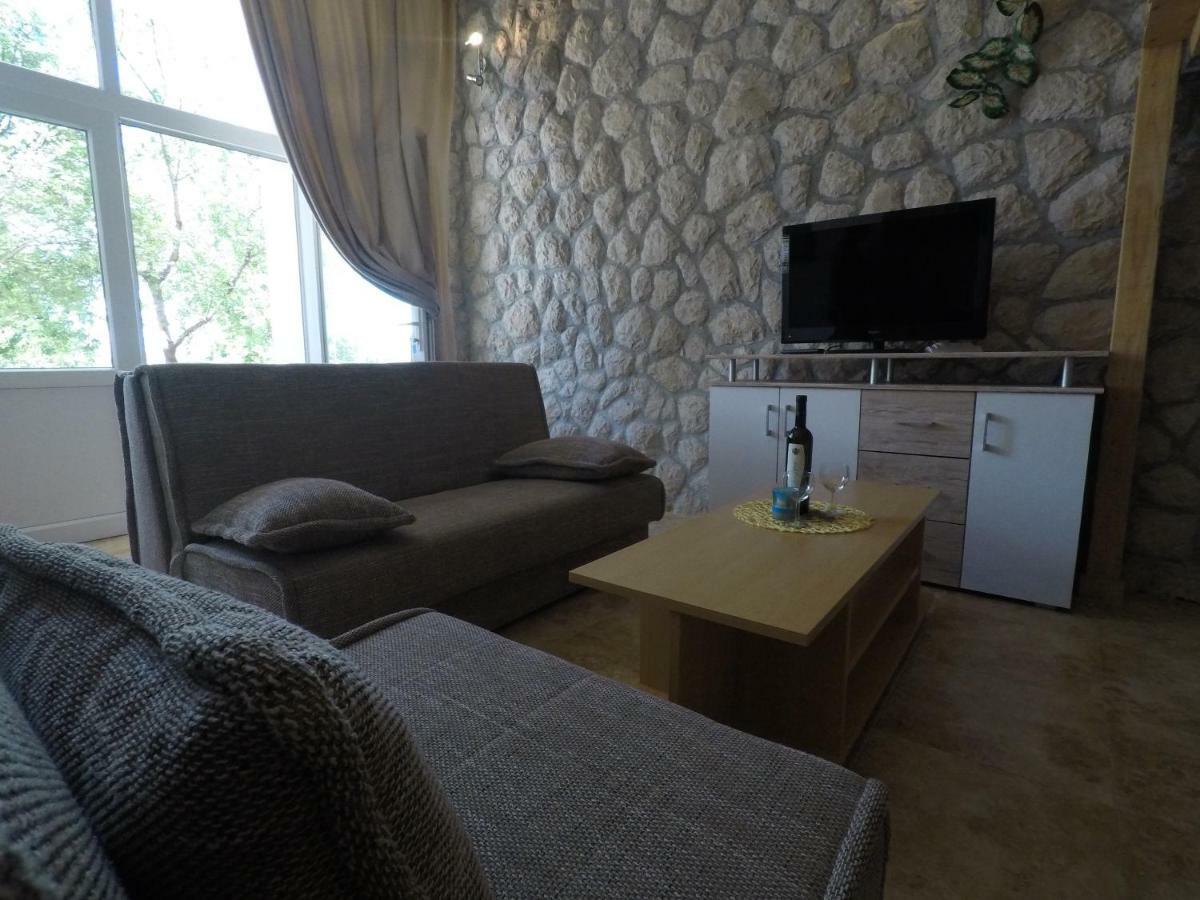Apartments Tommi Dramalj Extérieur photo
